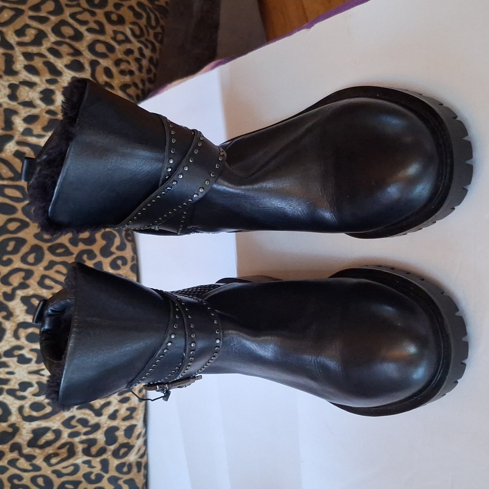Zara brand new never worn without tags ankle boot size 8us 39eu